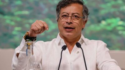 Petro visita Cuba en el cierre de su mandato