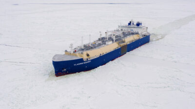 El continente más poblado encuentra en el hielo ruso un salvavidas energético