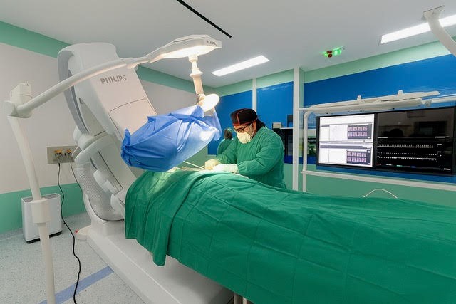 inauguran hospital