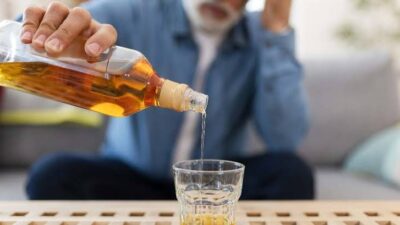 Estudio advierte que el consumo de alcohol está vinculado a 10 tipos de cáncer