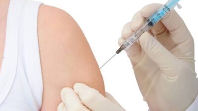 Estudio analiza el uso de vitamina C intravenosa en pacientes con traumatismos