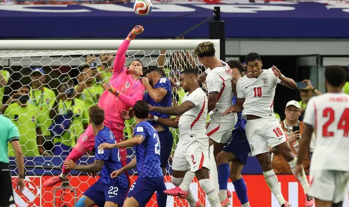 Inglaterra 4-2 Croacia: Victoria en el debut mundialista