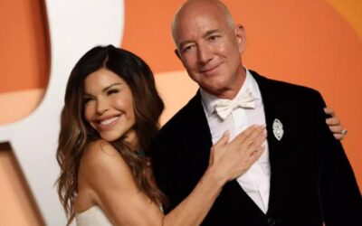 Jeff Bezos y Lauren Sánchez instalan cápsula espacial en su mansión
