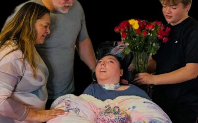 Joven nacida casi sin cerebro celebra sus 20 años