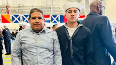 Marinero enfrenta una doble pesadilla en un portaviones