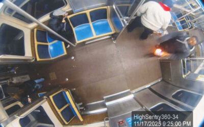 Queman viva a una mujer en el metro de Chicago y nadie corre al rescate