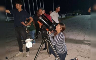 Protagonistas del curso de Astrofísica participan en clase práctica