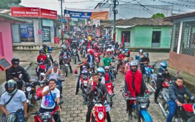 Caravana motorizada en las calles de las Segovias