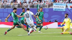 Argentina cumplió en su debut y sumó tres puntos valiosos