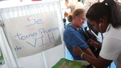 Alertan sobre un repunte global del VIH por recortes de EE.UU.