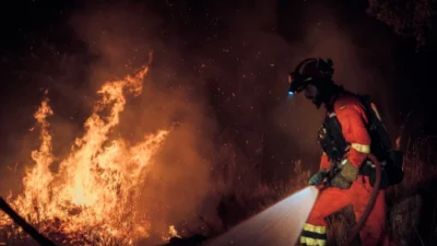 Incendios forestales obligan a España a declarar emergencia nacional en Madrid y Ávila